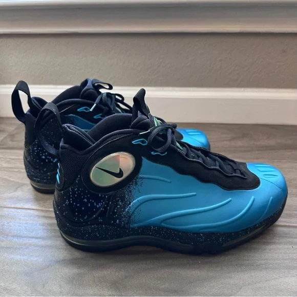 Nike Blue and Black Athletic Shoes - Picture 5 of 12